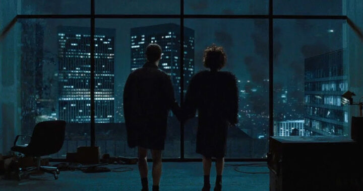 The Narrator (Edward Norton) and Marla (Helena Bonham Carter) at the end of Fight Club